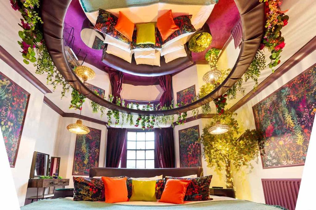 Hotel Pelirocco Review