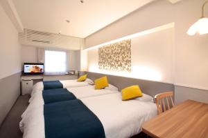 Hotel Plaza Osaka - Dining and Amenities