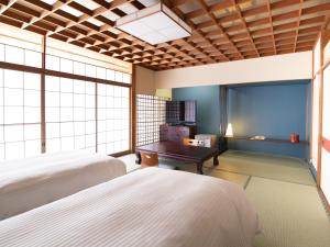 HOTEL SHIRAHAMAKAN - Guest Reviews Highlights