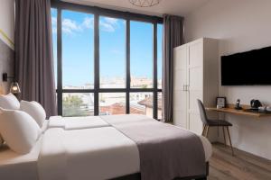 Hotel Terre Neuve - Policies and Considerations