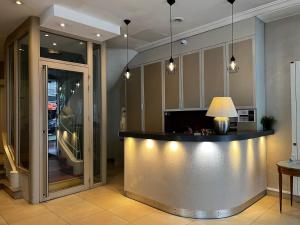 Hotel Viator - Gare De Lyon - Room Features and Comforts