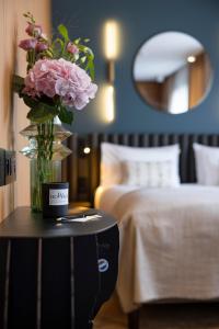Howard Sur Seine - Asnieres Paris La Defense - About Staying Here