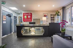 Huni Hotel - How To Book Your Stay