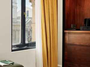 Hyde London City - Nearby Attractions