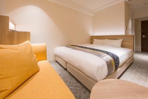 IAM HOTEL - Nearby Attractions and Dining