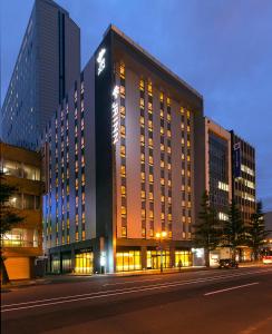 JR Inn Sapporo Station South Exit - Dining and Culinary Offerings