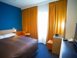 Kansai Airport Washington Hotel - Room Options and Features