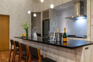 Kitsune House by H2 Life - Ski Rental Services