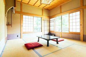 Koyasan Shukubo Zofukuin - Koyasan Mountain Temple Lodging - Zofukuin - Shared Facilities and Spaces