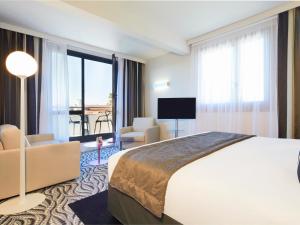 Kyriad Paris West - Bezons La Défense - Safety and Legal Information