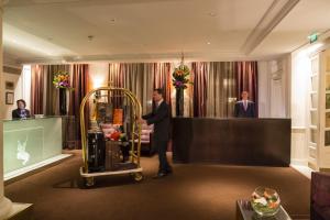 La Tremoille Paris - Hotel Policies and Fees