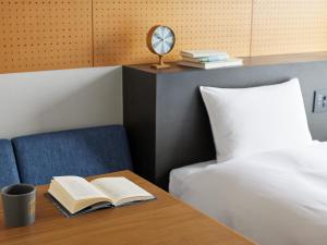 LAMP LIGHT BOOKS HOTEL Fukuoka - Dining and Breakfast Options