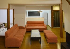 Le Nessa Akazawa - Room Features