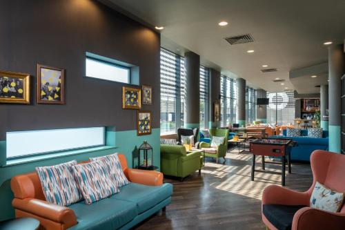 Leonardo Hotel Brighton - Booking and Reservations