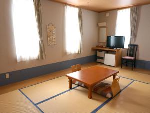Little Hotel Blaneneige - Hotel Policies