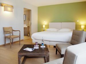 Logis the Château De Sable - Coastal Setting and Attractions