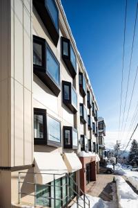 M Hotel Niseko - Staff and Customer Service