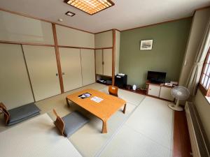 Marukoma Onsen Ryokan - Dining Options