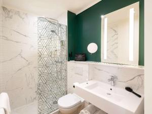 Mercure Lyon Centre Brotteaux - Room Types and Capacity