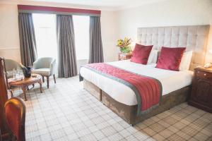 Mere Court Hotel - Facilities and Services