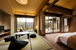 Migiwaya - Dining and Food Options