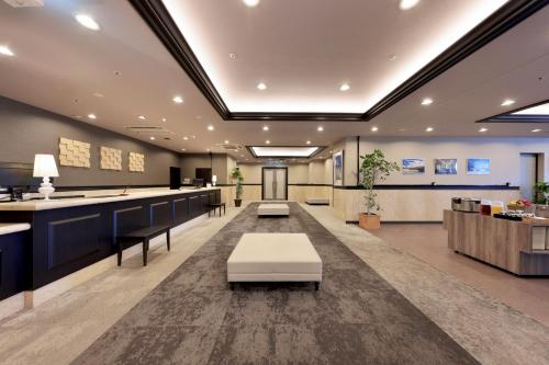 Minamisenri Crystal Hotel - Reserving Your Stay