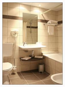 Miramont Hotel - Nearby Attractions