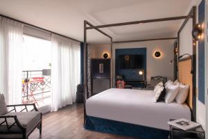 MomArt Hotel - Room Features and Amenities