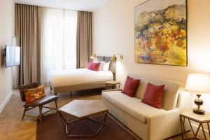 Montgrand-Vieux Port Aparthotel - Location and Accessibility