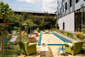 Moxy Paris Val D'europe - How To Book Your Stay