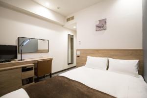 Nest Hotel Osaka Shinsaibashi - Location and Accessibility