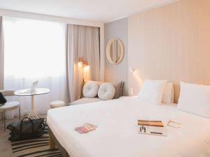 Novotel Bordeaux Lac - Special Requests and Policies