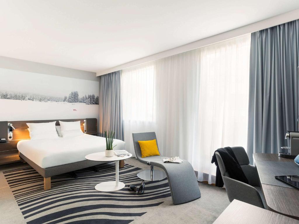 Novotel Paris Centre Gare Montparnasse - Room Features