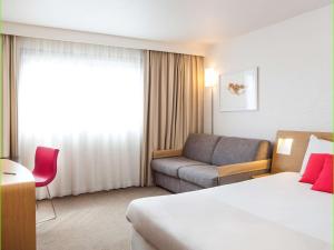 Novotel Paris La Defense Esplanade - Additional Information and Considerations