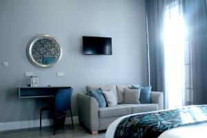 NOX Lancaster Gate - Fine Print and Additional Information