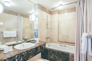 Numazu River Side Hotel - Nearby Attractions and Activities