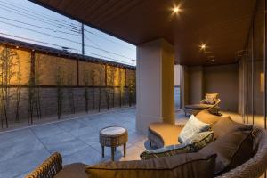 Oike Hotel - Transportation and Accessibility