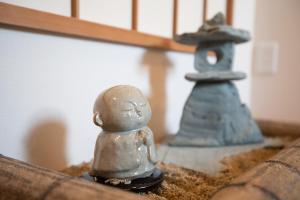 Onya Kaede - Tips for Travelers