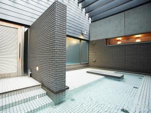 Osaka Academia - Accessibility and Sustainability