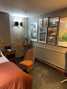 PAVILION ROOMS AT NO. 26 - Location Highlights