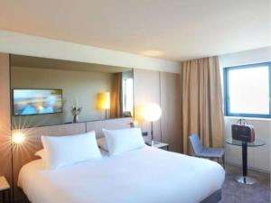 Pullman Bordeaux Lac - About Staying Here