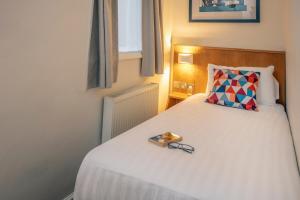 Queensway Hotel, Sure Hotel Collection by Best Western - Guest Reviews and Ratings