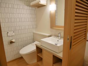 Red Roof Inn & Suites Osaka Namba Nipponbashi - Room Amenities