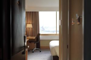 Renaissance London Heathrow Hotel - Dining and Culinary Experiences