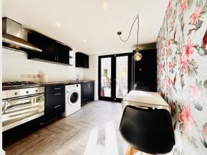 Rest Boutique Acton - House Rules and Guidelines