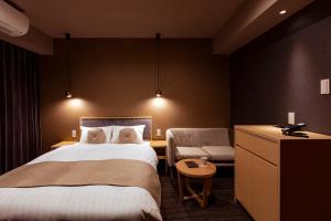 Rinn Horikawa Gojo - Nearby Attractions and Dining