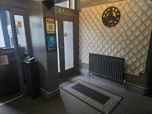 ROSE Hotel Review: A Comfortable Stay - Policies and Deposit Requirements