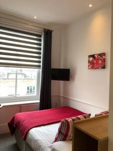 Rushmore Hotel - Nearby Attractions and Transport