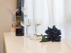 S22 Shinjuku Center, 5 Mins to Station, Max 3P - Direct Access to Shinjuku, Public Transport Nearby, Hot Spring Bath, Rooftop Terrace, and Natural Wood Interior - Nearby Attractions