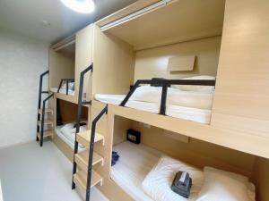 SANDBoX - Check-in and Check-out